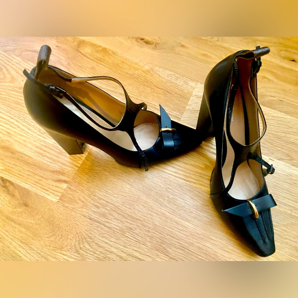 Louis Vuitton heels black